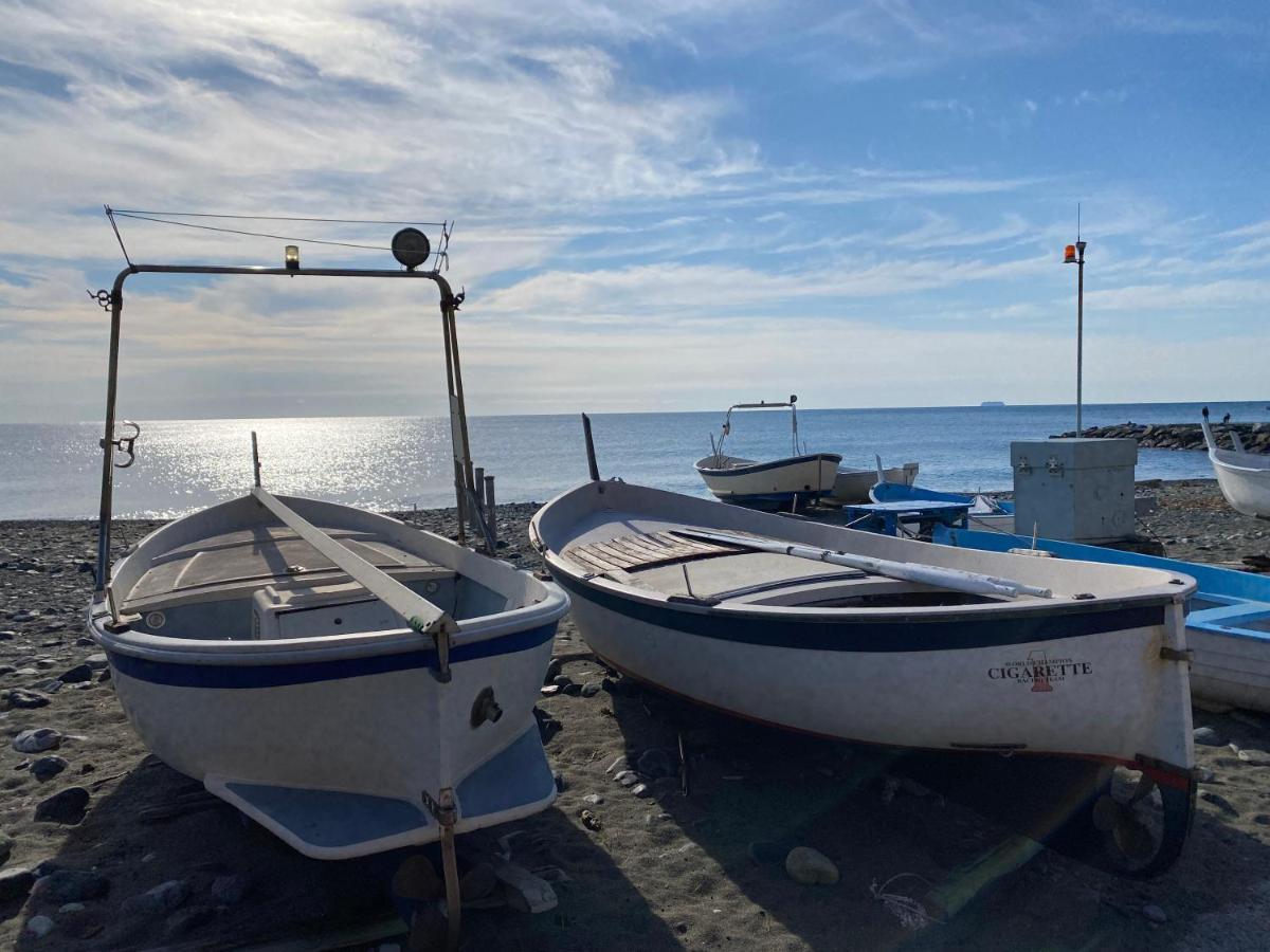 Appartamento In Zona Esclusiva A 50 Mt Dal Mare Arenzano Bagian luar foto