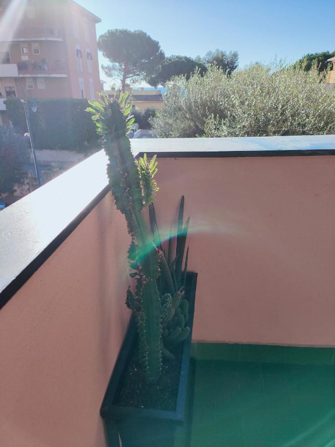 Appartamento In Zona Esclusiva A 50 Mt Dal Mare Arenzano Bagian luar foto